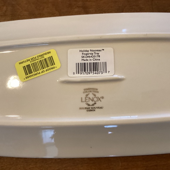Lenox Holiday Nouveau Fingertip Towel Tray - Picture 3 of 3